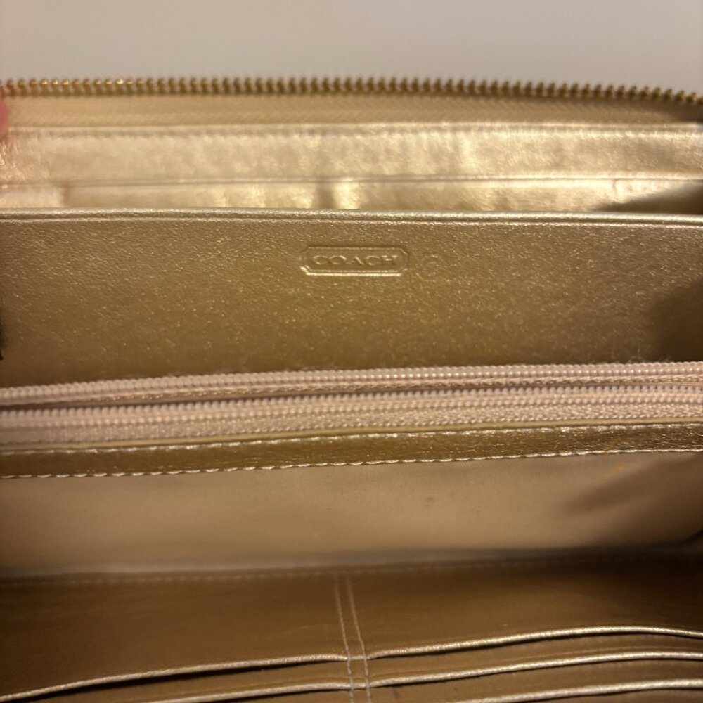 Coach Audrey Perforated C Gold Metallic Zip Around Accordion Wallet - Picture 8 of 8